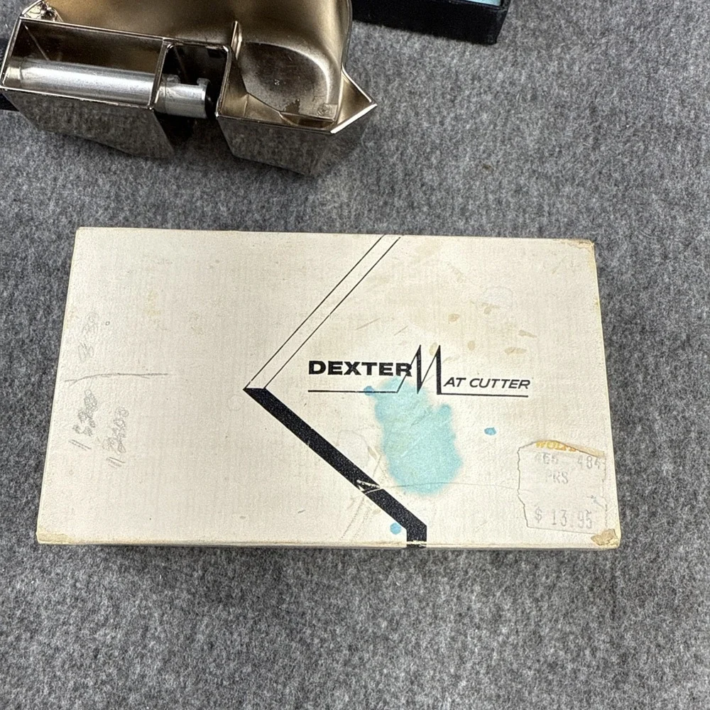 VINTAGE DEXTER MAT CUTTER FOR PHOTO FRAMES SCRAPBOOKING 4‎ NEW BLADES IN BOX